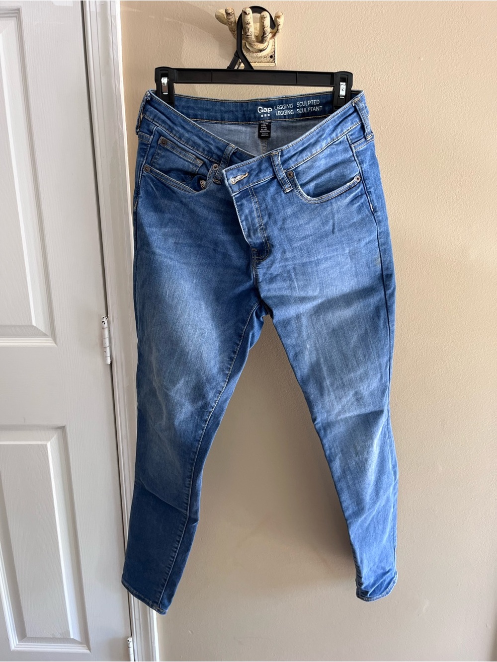 GAP Sculpted Legging Jeans in Light Blue Wash